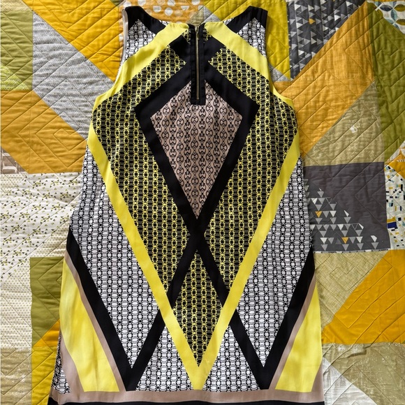 Limited Edition Dana Buchman Yellow and Black Patterned Dress - Picture 2 of 3